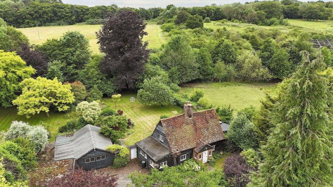 Mimms Cottage, 14 Wormley West End, Broxbourne, Hertfordshire, EN10 7QN 7