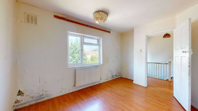 122 North Circular Road, Neasden, London, NW10 0QR 7