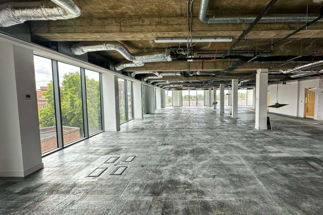 Chatsworth House, 29 Broadway, Maidenhead, Berkshire, SL6 1LY 2