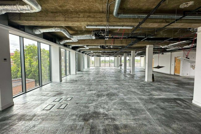 Chatsworth House, 29 Broadway, Maidenhead, Berkshire, SL6 1LY 2