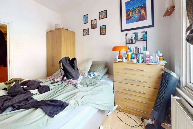 Flat B, 6 Blackstock Road, Finsbury Park, London N4 2DL 7