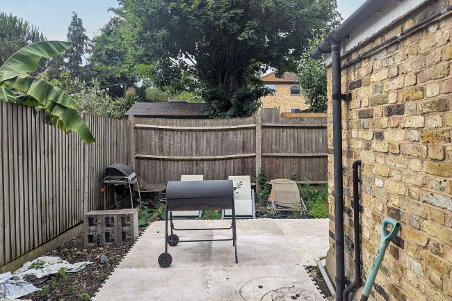 46 Chadwick Road, London SE15 4RA 5