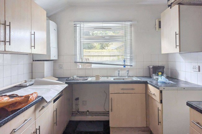 46 Chadwick Road, London SE15 4RA 5