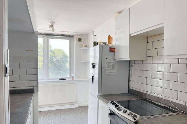 Flat 43, Wentworth Court, Garratt Lane, Wandsworth, London, SW18 4BT 5