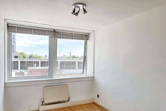 Flat 43, Wentworth Court, Garratt Lane, Wandsworth, London, SW18 4BT 5