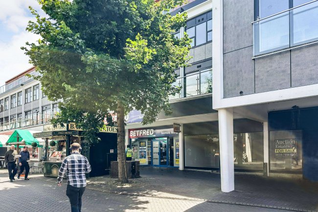 7 Burlington Street, Chesterfield, Derbyshire, S40 1RS 3