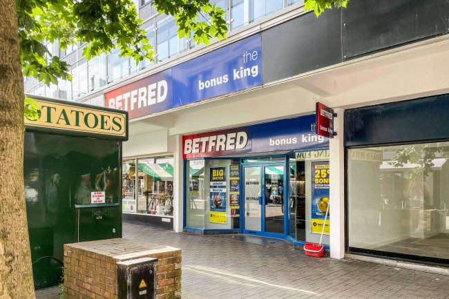 7 Burlington Street, Chesterfield, Derbyshire, S40 1RS 3