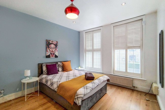 84 Highgate High Street, London N6 5HX 54