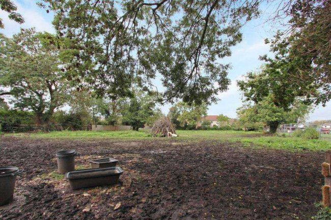 Mead Cottage, Wise Lane, West Drayton, UB7 7ET 4