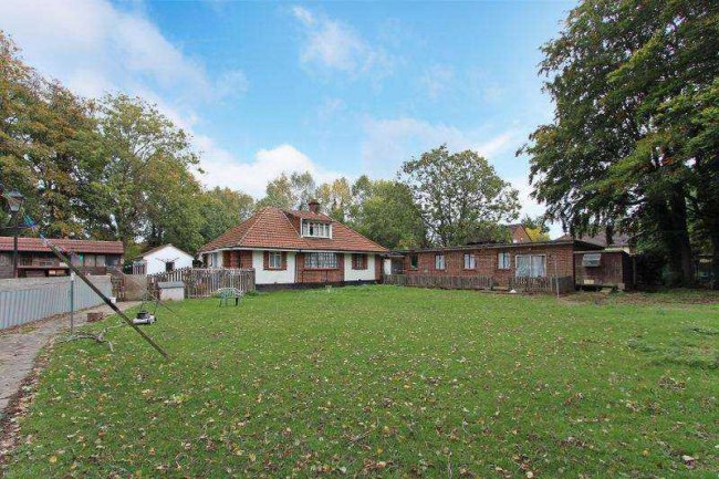 Mead Cottage, Wise Lane, West Drayton, UB7 7ET 4