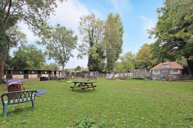 Mead Cottage, Wise Lane, West Drayton, UB7 7ET 4