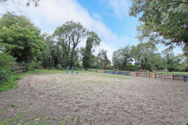 Mead Cottage, Wise Lane, West Drayton, UB7 7ET 4