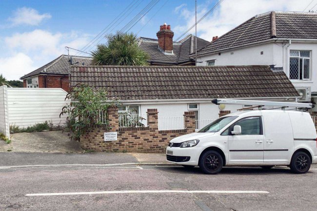 2a Acland Road, Bournemouth, BH9 1JJ 4