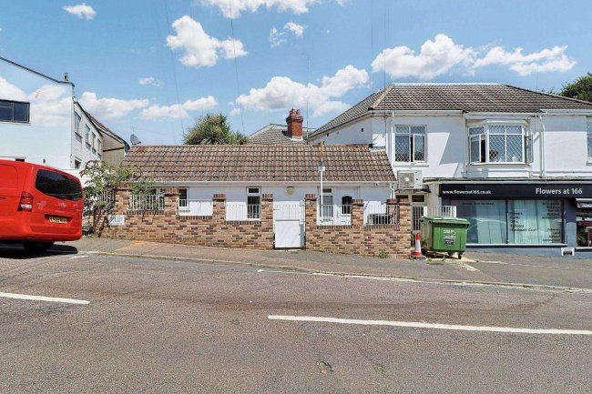 2a Acland Road, Bournemouth, BH9 1JJ 4