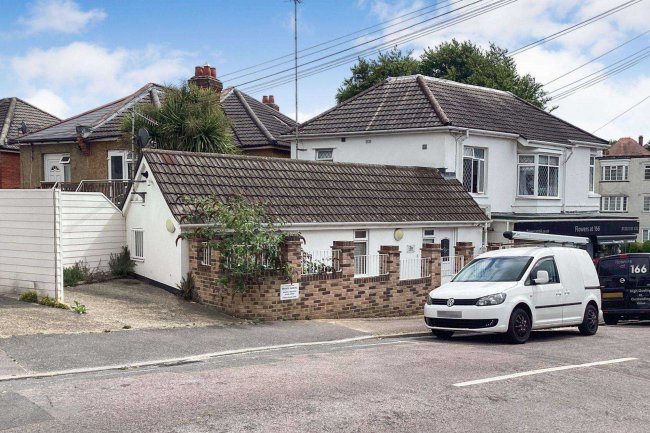 2a Acland Road, Bournemouth, BH9 1JJ 4