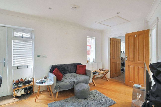 2a Acland Road, Bournemouth, BH9 1JJ 4