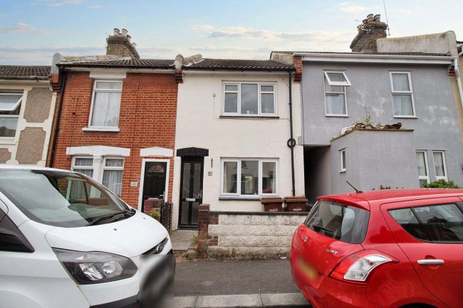 47 Edinburgh Road, Chatham, Kent, ME4 5BY 5