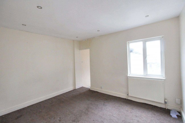 47 Edinburgh Road, Chatham, Kent, ME4 5BY 5