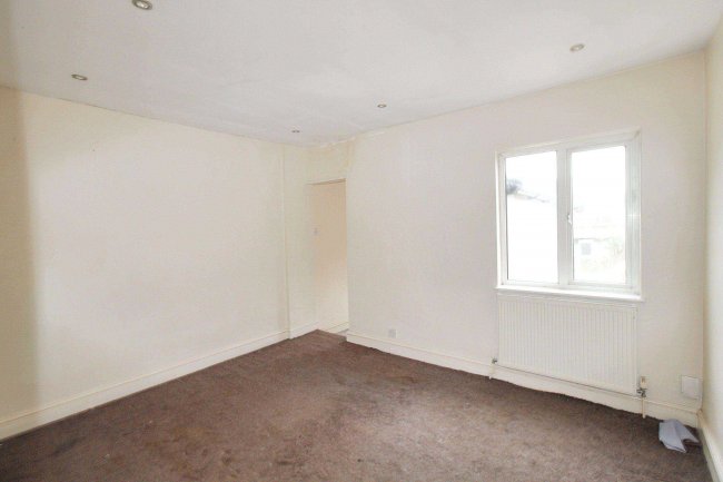 47 Edinburgh Road, Chatham, Kent, ME4 5BY 5