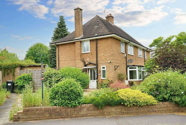 33 Fallowfield Road, Solihull, B92 9HJ 1