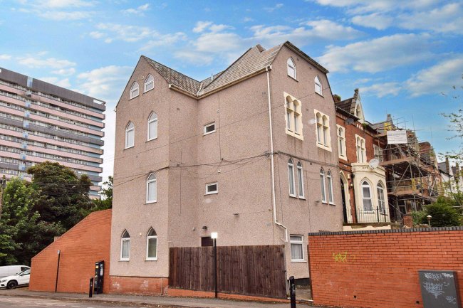 29 St. Columbas Close, Coventry, West Midlands, CV1 4BX 9