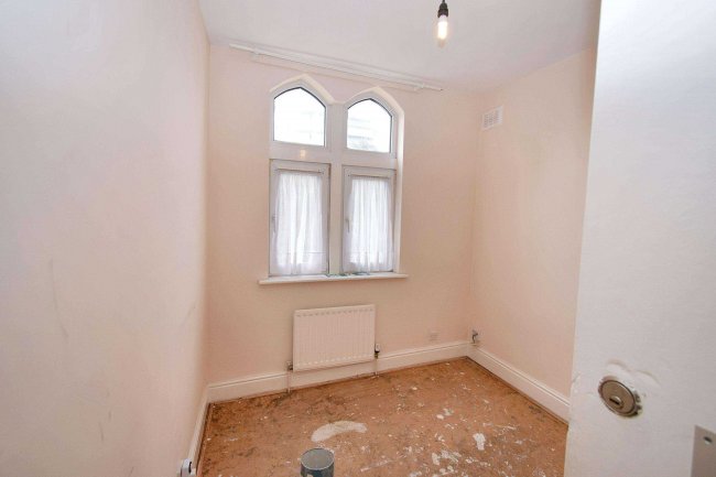 29 St. Columbas Close, Coventry, West Midlands, CV1 4BX 9