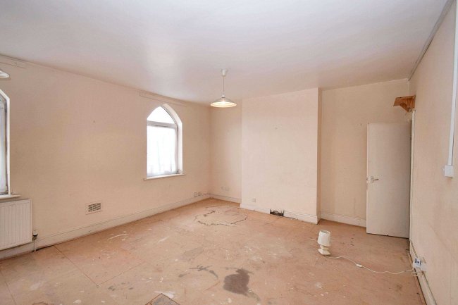 29 St. Columbas Close, Coventry, West Midlands, CV1 4BX 9