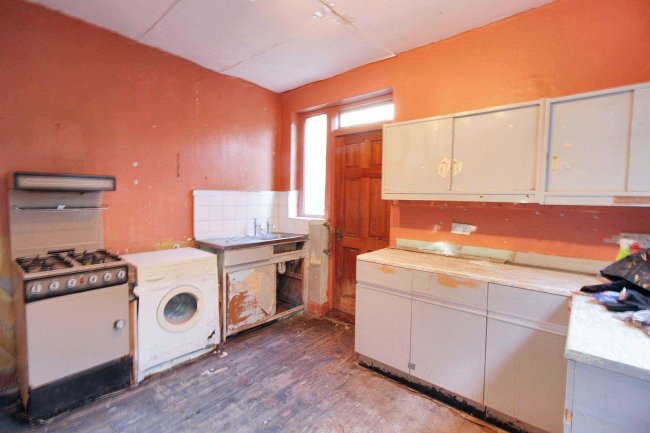 60 Seymour Road, Leyton, London, E10 7LY 8