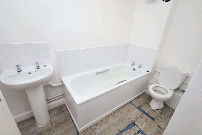 Flat 8 Aldwyck Court, Leighton Buzzard Road, Hemel Hempstead, Hertfordshire, HP1 1SJ 2