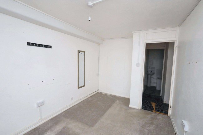 Flat 8 Aldwyck Court, Leighton Buzzard Road, Hemel Hempstead, Hertfordshire, HP1 1SJ 2