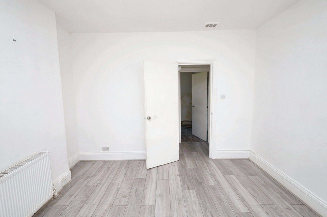 Flat A, 62 Canonbury Road, Islington, London, N1 2DQ 1