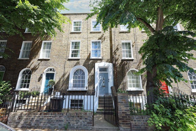 Flat A, 62 Canonbury Road, Islington, London, N1 2DQ 1