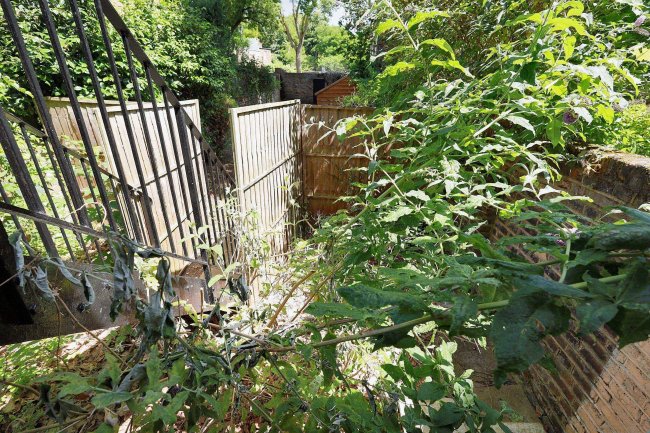 Flat A, 62 Canonbury Road, Islington, London, N1 2DQ 1