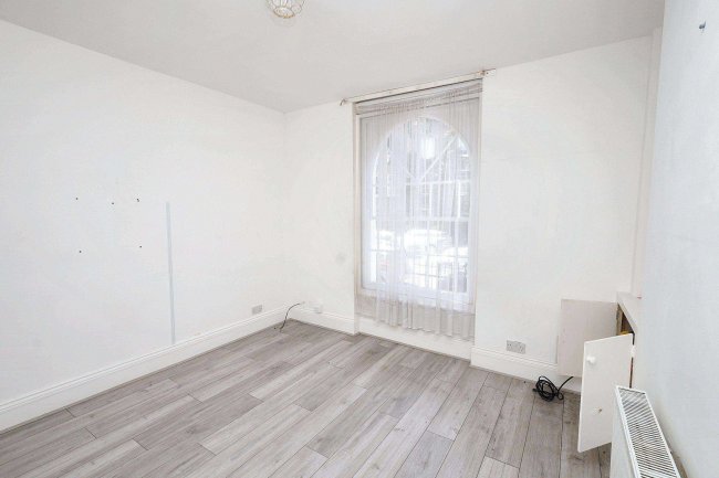 Flat A, 62 Canonbury Road, Islington, London, N1 2DQ 1