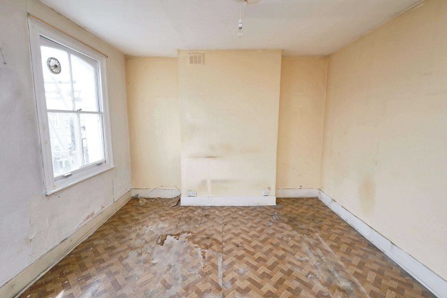 8B Osterley Road, Stoke Newington, London, N16 8SN 2