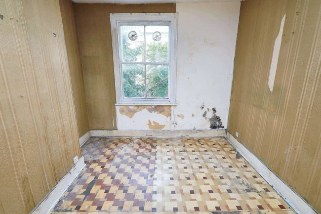 8B Osterley Road, Stoke Newington, London, N16 8SN 2