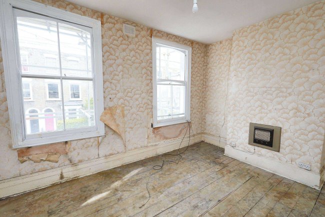 8B Osterley Road, Stoke Newington, London, N16 8SN 2