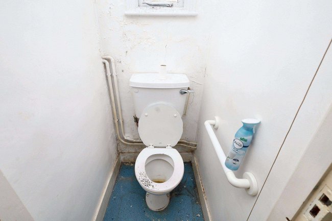 8B Osterley Road, Stoke Newington, London, N16 8SN 2