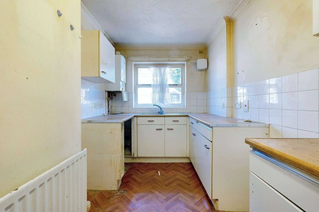 30 Wanlip Road, Plaistow, London, E13 8QP 1