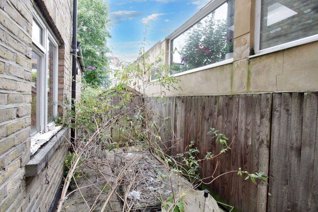 Flat A, 30 West Avenue Road, Walthamstow, London, E17 9SE 7