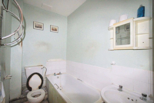 Flat A, 30 West Avenue Road, Walthamstow, London, E17 9SE 7