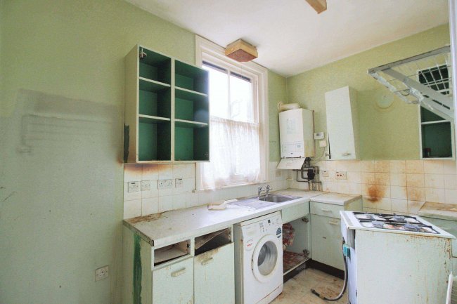 Flat A, 30 West Avenue Road, Walthamstow, London, E17 9SE 7