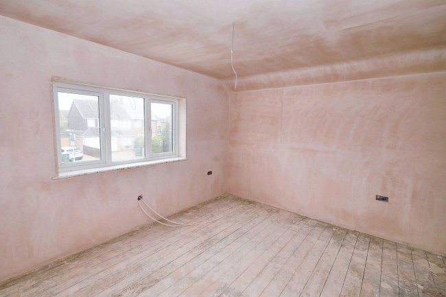 77 Meadowcroft, Aylesbury, Buckinghamshire, HP19 9LP 1