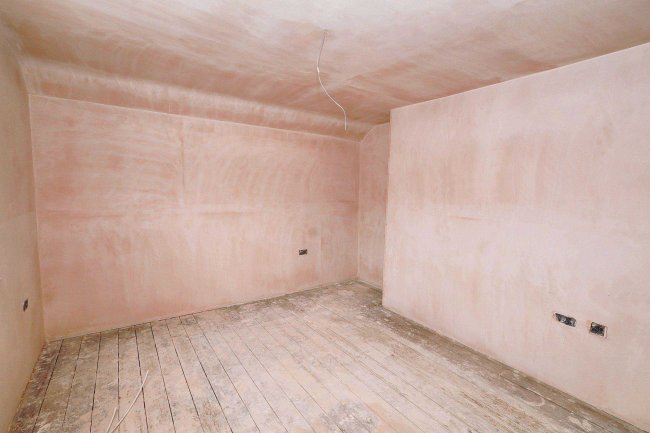 77 Meadowcroft, Aylesbury, Buckinghamshire, HP19 9LP 1