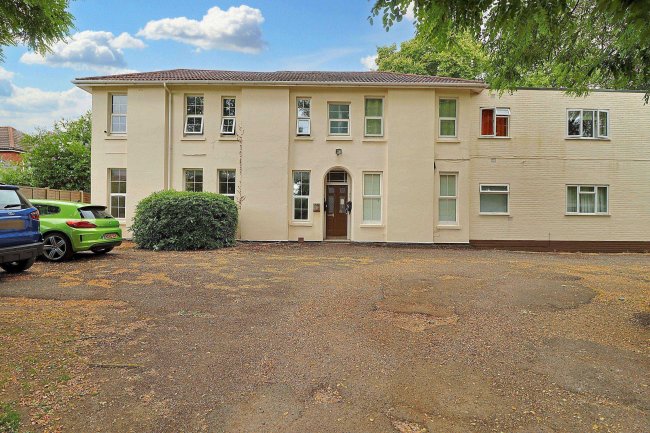 Flat 6, 26 St. Annes Road, Southampton, SO19 9FF 10