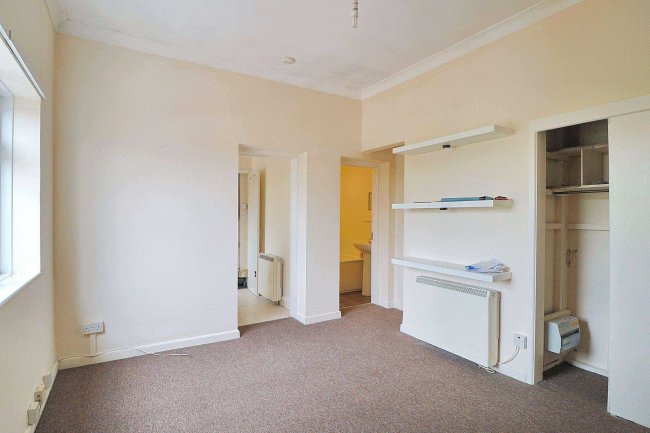 Flat 6, 26 St. Annes Road, Southampton, SO19 9FF 10