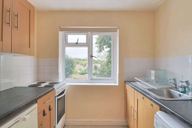 Flat 6, 26 St. Annes Road, Southampton, SO19 9FF 10