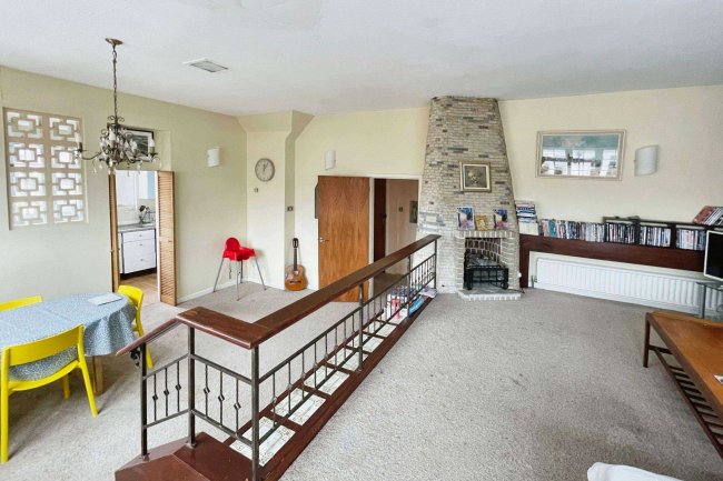 Flat 7, Sarnia House, 17 Darley Road, The Meads, Eastbourne BN20 7PE 1