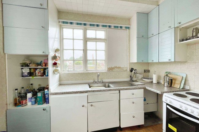 Flat 7, Sarnia House, 17 Darley Road, The Meads, Eastbourne BN20 7PE 1