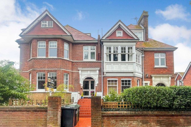 Flat 7, Sarnia House, 17 Darley Road, The Meads, Eastbourne BN20 7PE 1